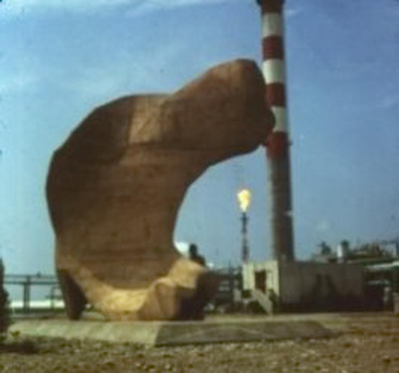 Essor 1973 - Concrete 20 ft.high - EXXON, Raffinery at Fos-sur-Mer 13